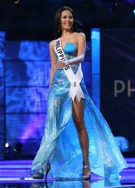 bianca manalo nude|Miss Universe.